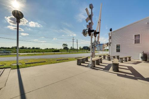 Charming Converted Railcar Studio in Joplin!