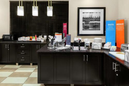 Hampton Inn Miami/Dadeland - image 13