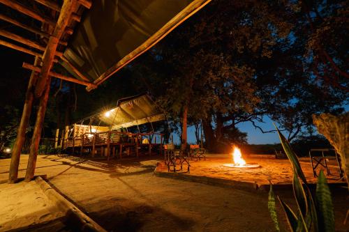 ASKIESBOS - Samochima Bush Camp in Shakawe