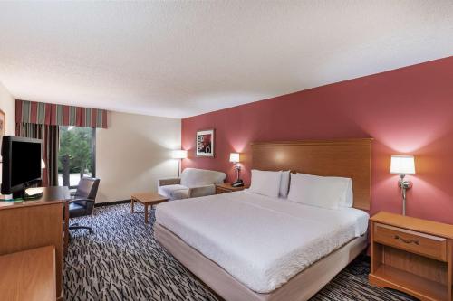 Aiken Midtown Hotel - Tap to explore photos