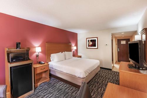 Hampton Inn Aiken - image 6