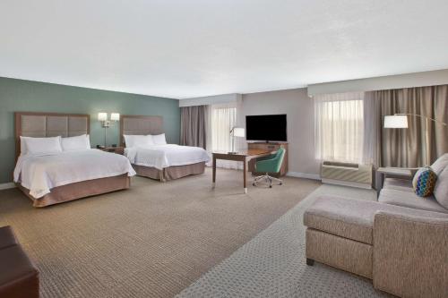 Hampton Inn & Suites-Alliance OH - image 9