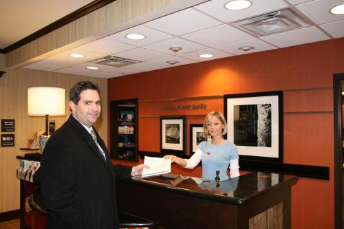 Hampton Inn & Suites New Castle, PA