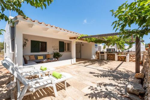  Casita Estancia d´en Carretero- Biniarroca, Pension in Es Castell