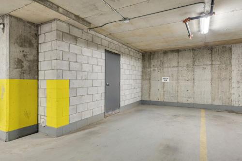 Initial / Spritz / Downtown Qc +STAT Initial / Spritz / Downtown Qc +STAT