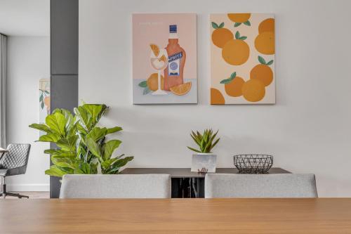 Initial / Spritz / Downtown Qc +STAT Initial / Spritz / Downtown Qc +STAT