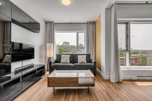 Initial / Spritz / Downtown Qc +STAT Initial / Spritz / Downtown Qc +STAT