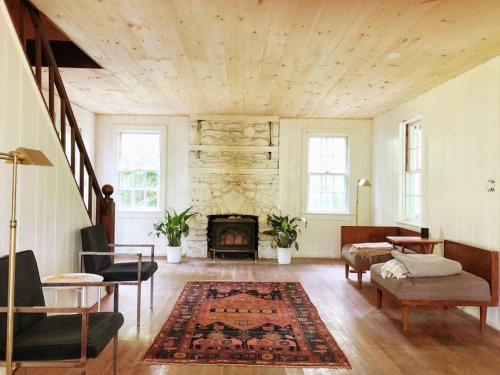 Mountain Farmhouse (The Lorca, Catskills)