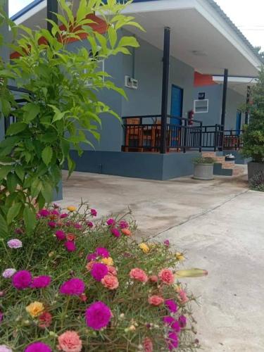 หม่อนเมือง รีสอร์ท near Prataap Jai