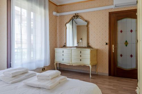 GuestHost - Venezia Santa Lucia Station Lovely Flat!