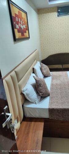 Superior Queen Room image 10