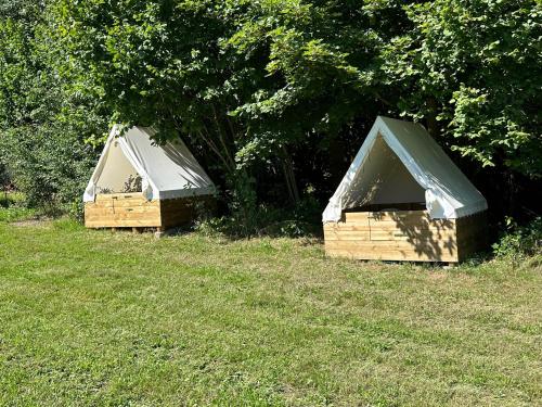 Glamping Návary s bazénem (Glamping Navary s bazenem) in Nova Bistrice