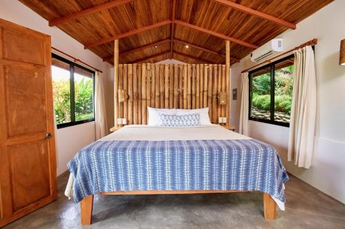 Superior Double Room image 10