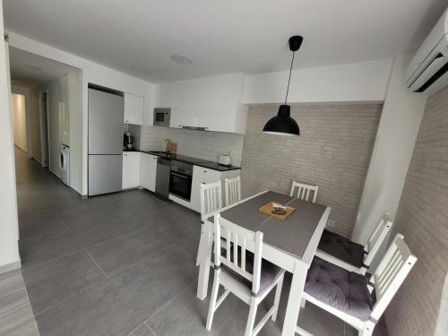 New and Bright 2-bedroom apartment in Cañamelar, Валенсия (фото 10)