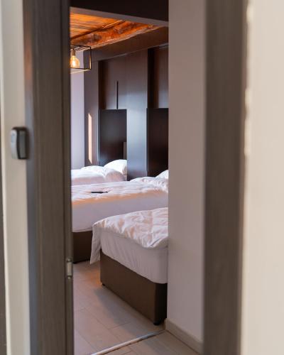 Deluxe Triple Room image 10