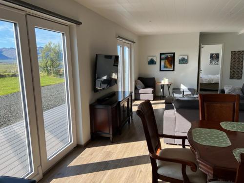 Dotări, Lækjarkot Rooms and Cottages with Kitchen in Borgarnes