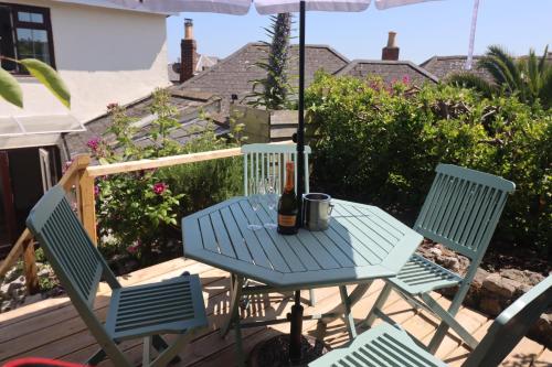 Exterior view, 1 Tulse Hill Cottages in Ventnor East