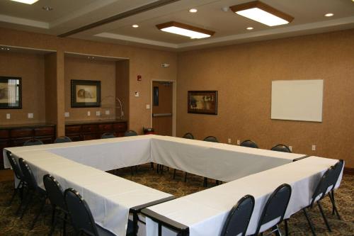 Hampton Inn & Suites Gallup - 회의실/연회장