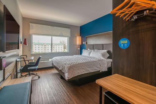 TRU By Hilton Clarksville - image 9