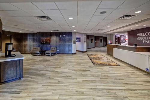 Hampton Inn & Suites San Jose Airport - image 7