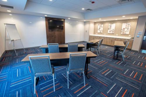 Hampton Inn Richwood Cincinnati South KY - image 9