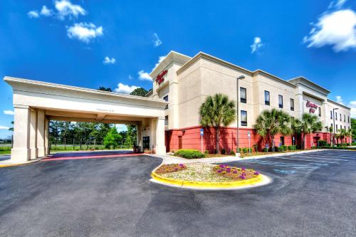 外部景觀, 希爾頓歡朋酒店 - 昆西 (Hampton Inn Quincy) in 佛羅里達州昆西 (FL)