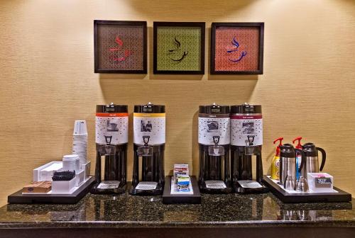 Hampton Inn Quincy - image 11