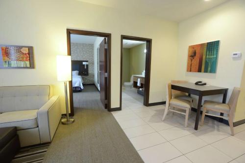 Home2 Suites by Hilton Edmond in Edmond, USA