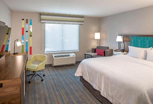 Hampton Inn Columbus - image 10