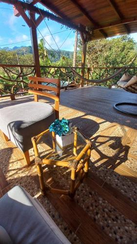 ระเบียง/ชานเรือน, El Guayabal de Mindo in มิงโด