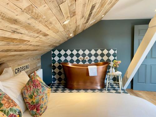 Railway House York, City Centre York - Free Parking Room Type - Two-Bedroom Apartment