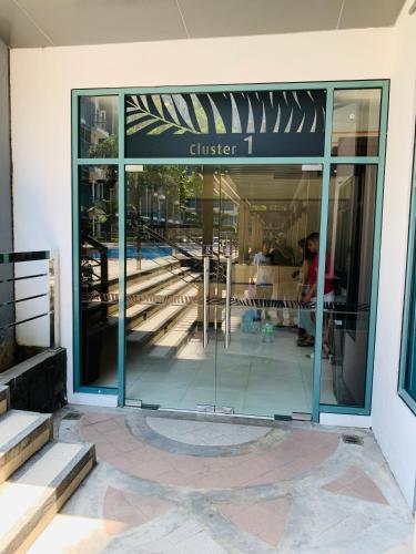 One Palm Tree Villas Condominium - Studio 5M with Balcony - Across Terminal 3 Airport One Palm Tree Villas Condominium - Studio 5M with Balcony - Across Terminal 3 Airport