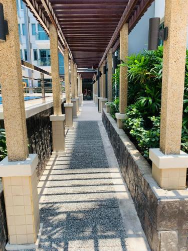 One Palm Tree Villas Condominium - Studio 5M with Balcony - Across Terminal 3 Airport One Palm Tree Villas Condominium - Studio 5M with Balcony - Across Terminal 3 Airport