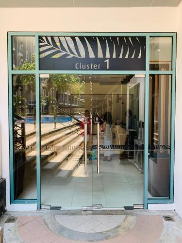 One Palm Tree Villas Condominium - Studio 5M with Balcony - Across Terminal 3 Airport One Palm Tree Villas Condominium - Studio 5M with Balcony - Across Terminal 3 Airport