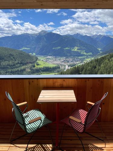 Schallerhof Sterzing - Deine Auszeit mit Ausblick in unseren Ferienwohnungen auf dem Bauernhof in Südtirol