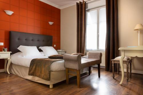 Hostellerie de la Renaissance - Les Collectionneurs - main image