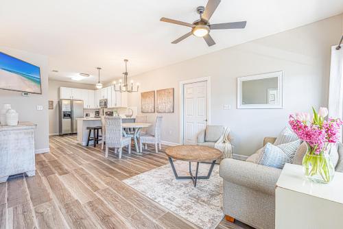61 Batchelors Button (G) - 3BR 2.5BA - (7) - image 2
