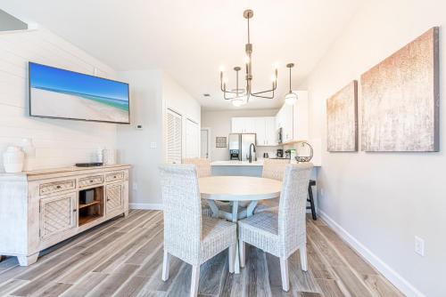 61 Batchelors Button (G) - 3BR 2.5BA - (7) - image 6