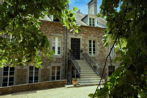 Beautiful, historic manoir in semi-rural setting