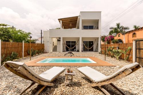 Swimming pool, Bahia Sirenas in Puerto Escondido