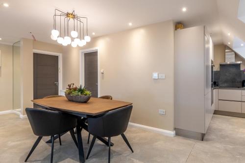 Beautiful 2-Bed Apartment in London
