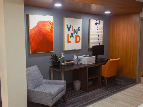 Holiday Inn Express Hotel & Suites Vineland Millville by IHG in Vineland, USA