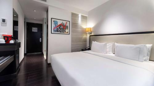 King Room image 2