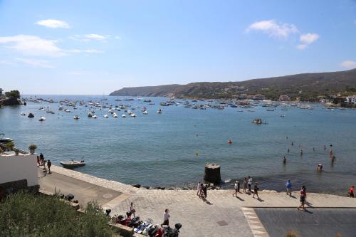 Can Set in 卡達格