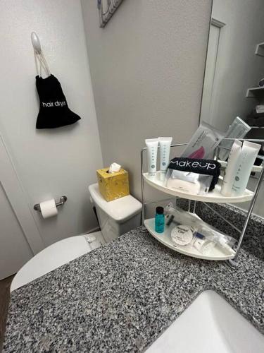 55 Cozy King w Resort Amenities in Pflugerville, USA