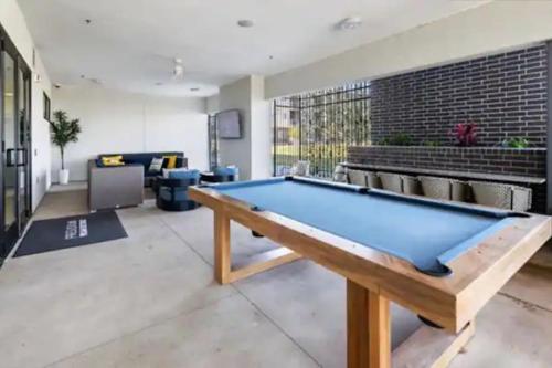 55 Cozy King w Resort Amenities in Pflugerville, USA