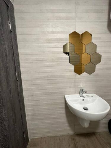 modern 2bedroom for rent abdoun2 - image 14