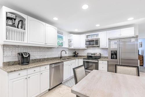 Sugar Shores - image 12