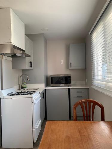 Snug Harbour Cottage and Marina