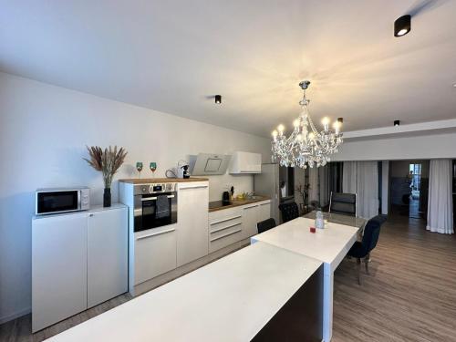 WhirlpoolSuite33 an Donau